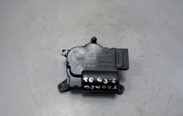 Volkswagen Touareg I Air flap motor/actuator 52411483R04 3093694 190207D5