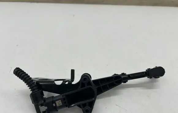 Opel Grandland X Air suspension front height level sensor 9843515580
