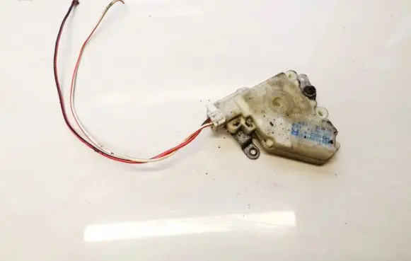Nissan Almera Tino Central locking motor 82552bm760