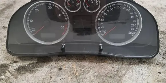 Volkswagen PASSAT B5.5 Speedometer (instrument cluster)