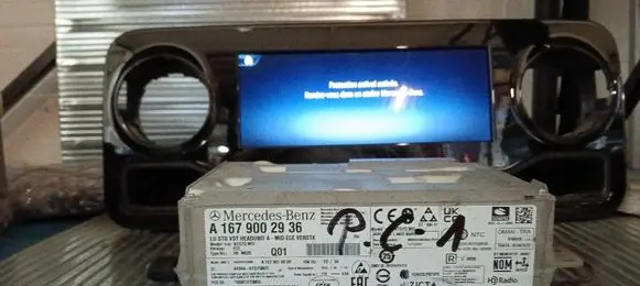 Mercedes-Benz GLE W167 Radio/GPS head unit trim A1679002936