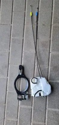 Mitsubishi Outlander Front door lock