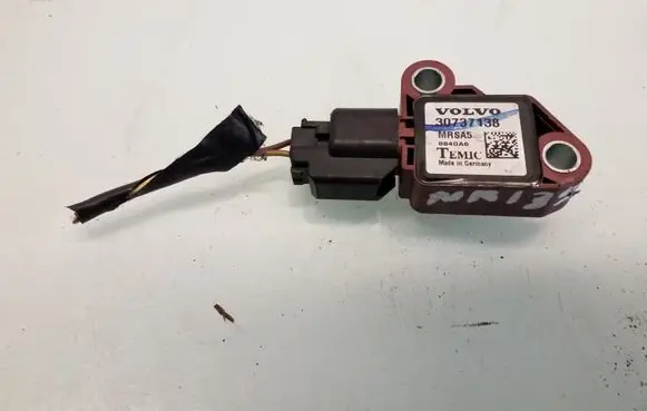 Volvo V50 Airbag deployment crash/impact sensor 30737138
