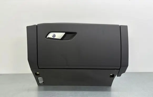 Glove box