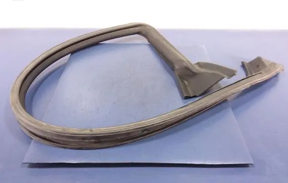 Ford Mustang V Front door rubber seal 