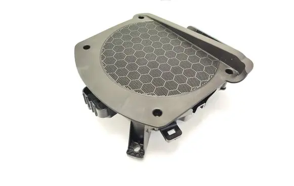 BMW X4 G02 Subwoofer speaker 6811926