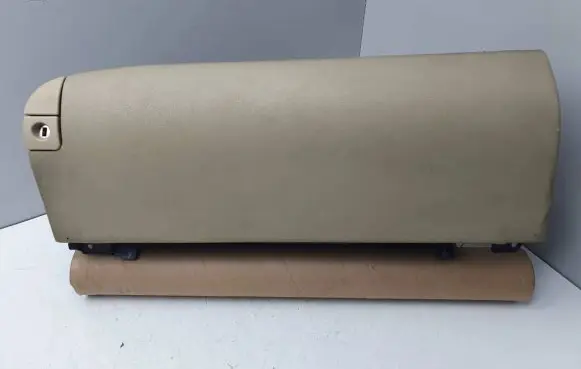 Lexus IS 220D-250-350 Glove box 55550-53050
