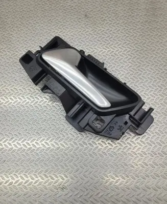 Peugeot 308 Loading door interior handle 98201553