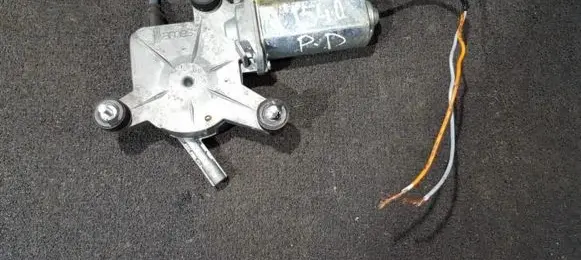 Peugeot 406 Front door window regulator motor 9615036880 36970220