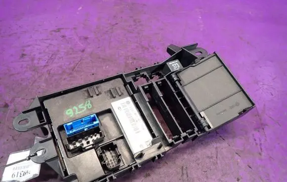Audi A6 Allroad C6 Central body control module 4f0907289f