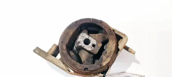 Mercedes-Benz A W168 Engine mount bracket
