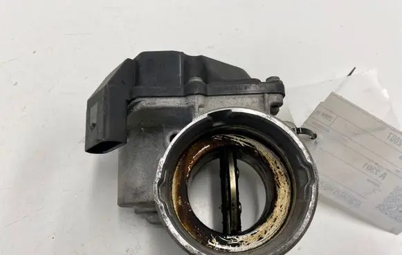 Volkswagen Touran I Throttle valve 03G128063A
