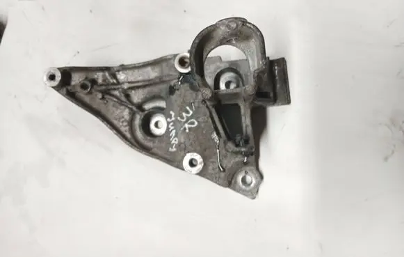 Citroen Jumpy Generator/alternator bracket 9808696680