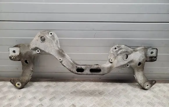 Porsche Cayenne (92A) Engine mounting bracket 94837530904