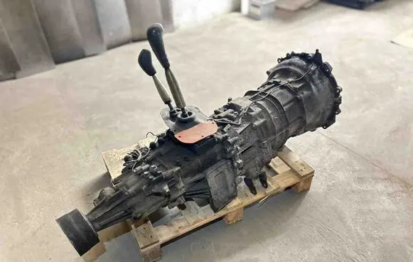 Mitsubishi Pajero Manual 6 speed gearbox V5M31552220 V5M31