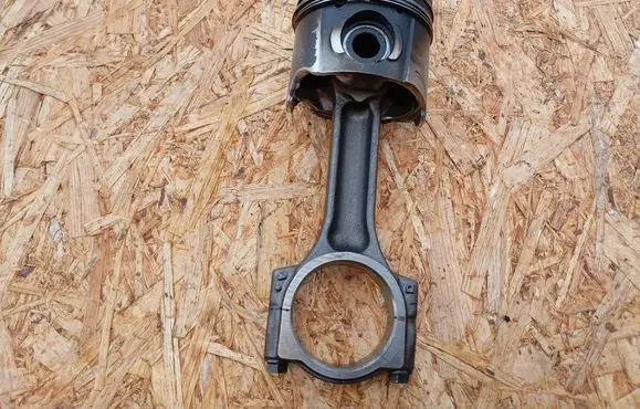 Renault Trafic II (X83) Piston with connecting rod