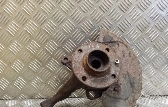 Volkswagen PASSAT B4 Front wheel hub