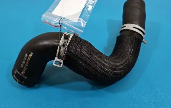 Renault Clio V Engine coolant pipe/hose 215030232R IMPRK1571648