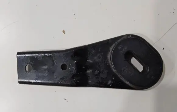 Alfa Romeo Giulia Radiator mount bracket 50541794