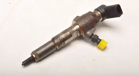 Volvo S40 Fuel injector 9802448680
