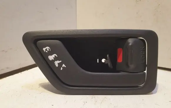 Hyundai Getz Front door interior handle 826201C020