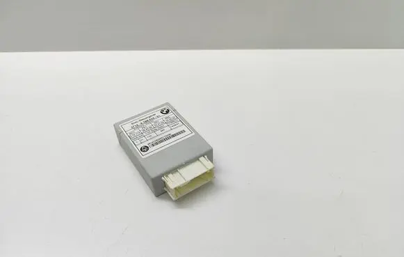 BMW 5 E60 E61 Air suspension control unit module (rear) 6769834 676983401 37146769834