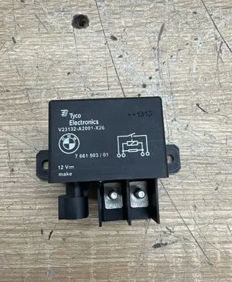 BMW 6 F06 Gran coupe Coolant fan relay 766150301