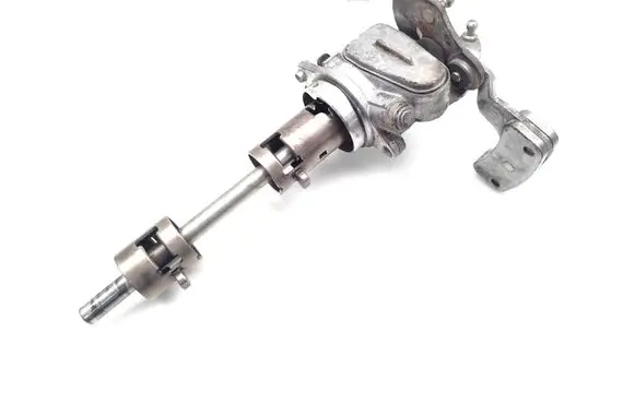 Opel Zafira B Gear selector/shifter in gearbox 55582312