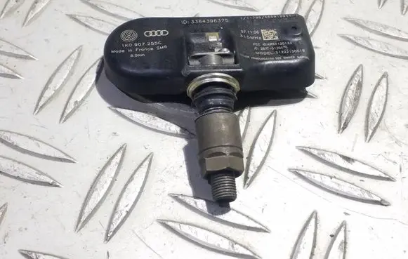 Audi A3 S3 8P Tire pressure sensor 1K0907255C S122215001B M284BK2