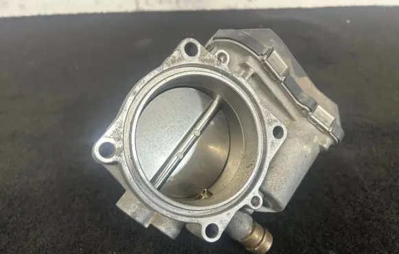 BMW 5 F10 F11 Throttle valve 7597871 8976147000 02827