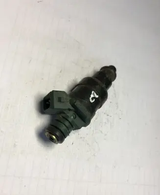 Renault Scenic I Fuel injector 875368