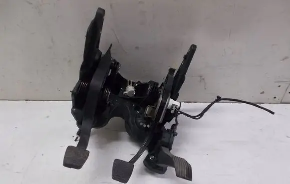 Opel Astra K Brake pedal bracket assembly 656232