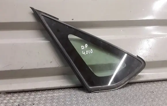 Toyota Prius (XW20) Front triangle window/glass 