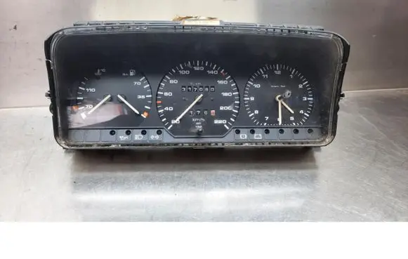 Volkswagen PASSAT B3 Speedometer (instrument cluster) 357919033AJ