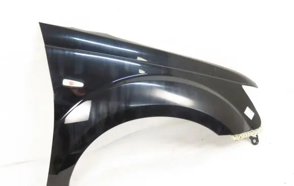 Mitsubishi Outlander Fender