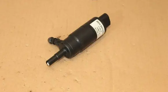BMW X5 E53 Headlight washer pump 8377430 7217792