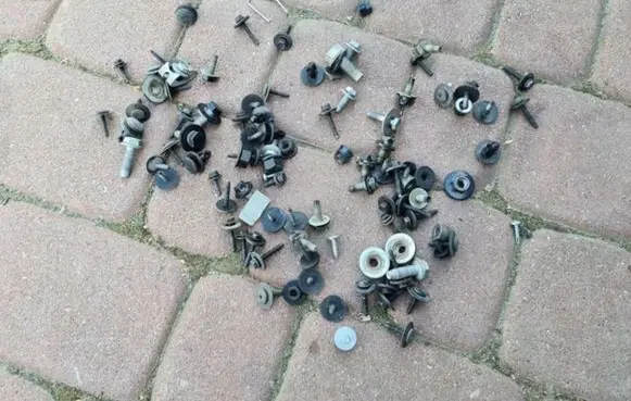 Opel Astra K Nuts/bolts 