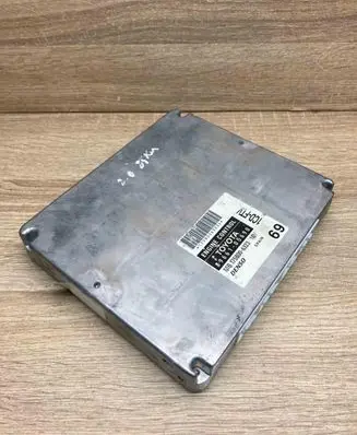 Toyota Avensis T250 Engine control unit/module ECU 8966105690 mb1758006323