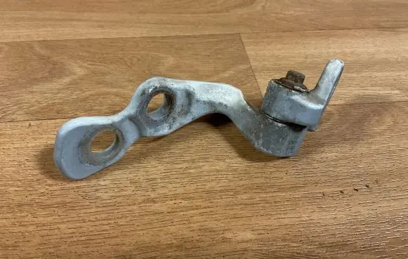 Ford Focus Front door lower hinge 3M51R22811