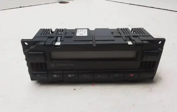 Volkswagen PASSAT B5.5 Climate control unit 3B1907044H 2400022303