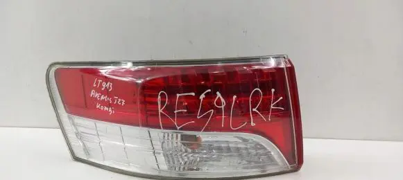 Toyota Avensis T270 Rear/tail lights