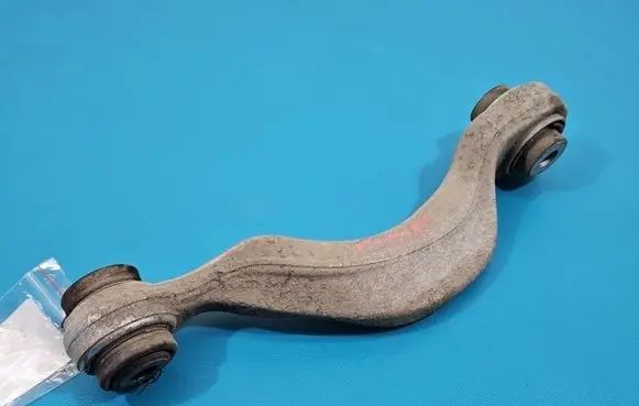 Rear control arm