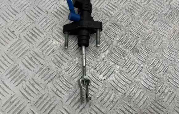 Toyota Avensis T250 Clutch master cylinder 3142005041 2620515