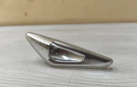BMW X5 E70 Front fender indicator light 63137171007