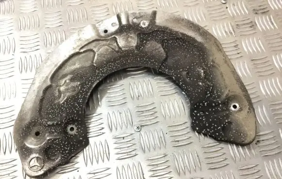Mercedes-Benz C W205 Front brake disc dust cover plate A0004213520