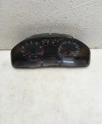 Speedometer (instrument cluster)