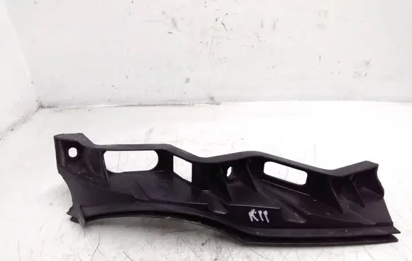 Volkswagen PASSAT B6 Front bumper mounting bracket 3C0807889