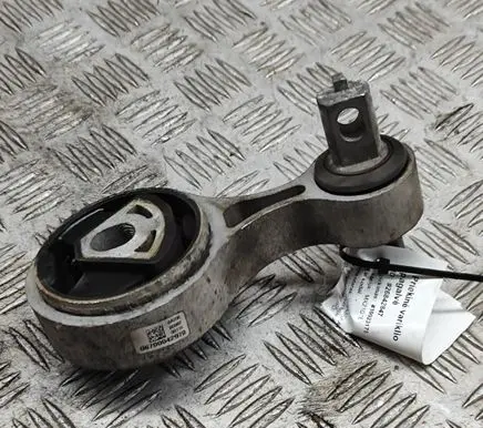 Maserati Ghibli Engine mount bracket 6700042970