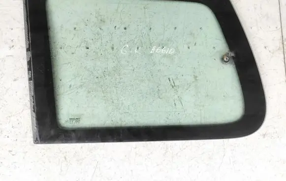 Renault Espace III Rear side window