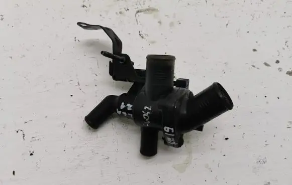 Ford Transit Thermostat housing 
